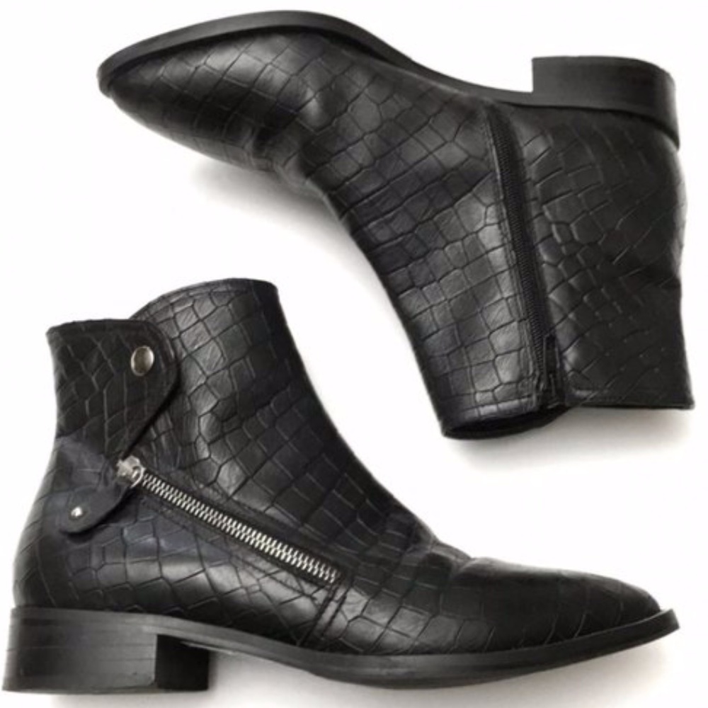 NAPOLEONI croc effect pointed boots